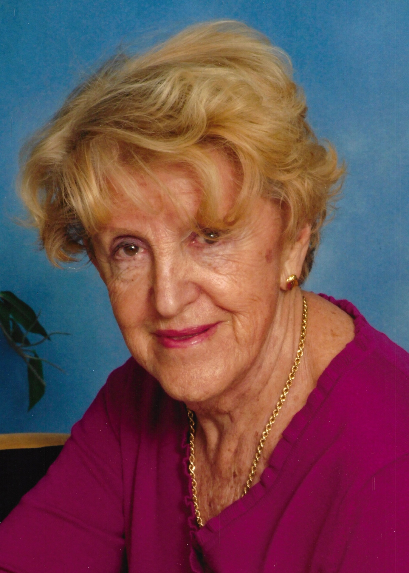 Carmen Angers