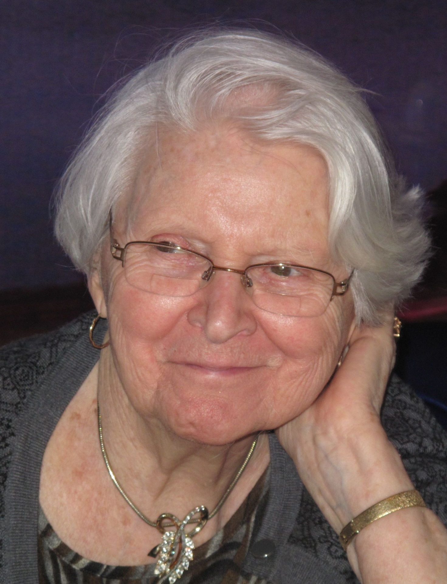 Yvette Labrecque
