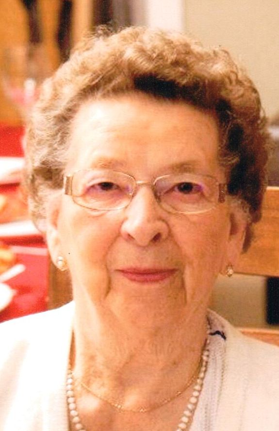 Marie-Paule Drouin Maheux (ma tante)