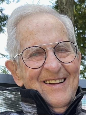 Victorien (Vic) Bolduc