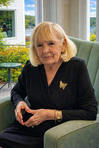 Louise Allary